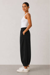 Sloane Relaxed Barrel-Leg Trousers – Black, M