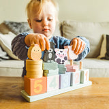 Orange Tree Toys Farmyard Animal Counting Game