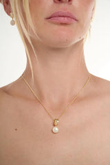 Freshwater Pearl Pendant Necklace in Gold