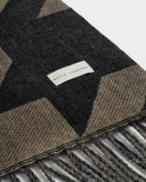 Katie Loxton Houndstooth Blanket Scarf – Taupe & Black