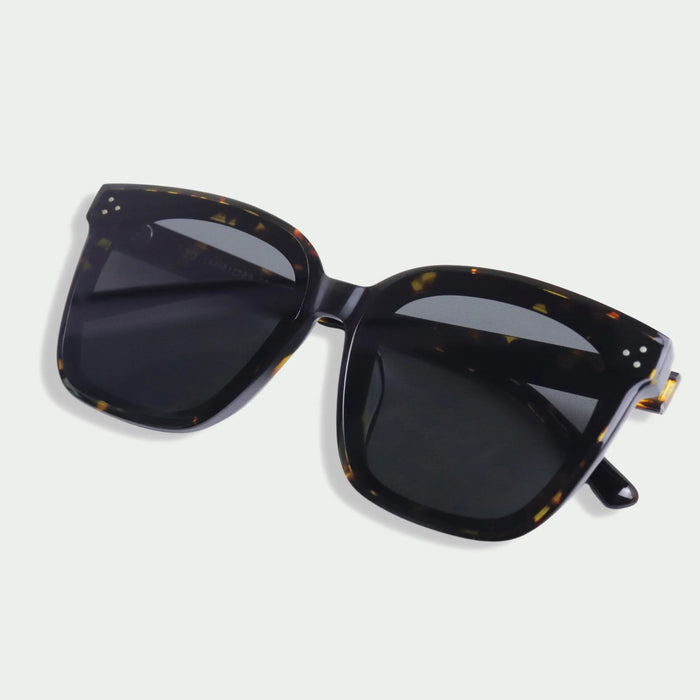 Tutti Form Tortoiseshell Square Sunglasses